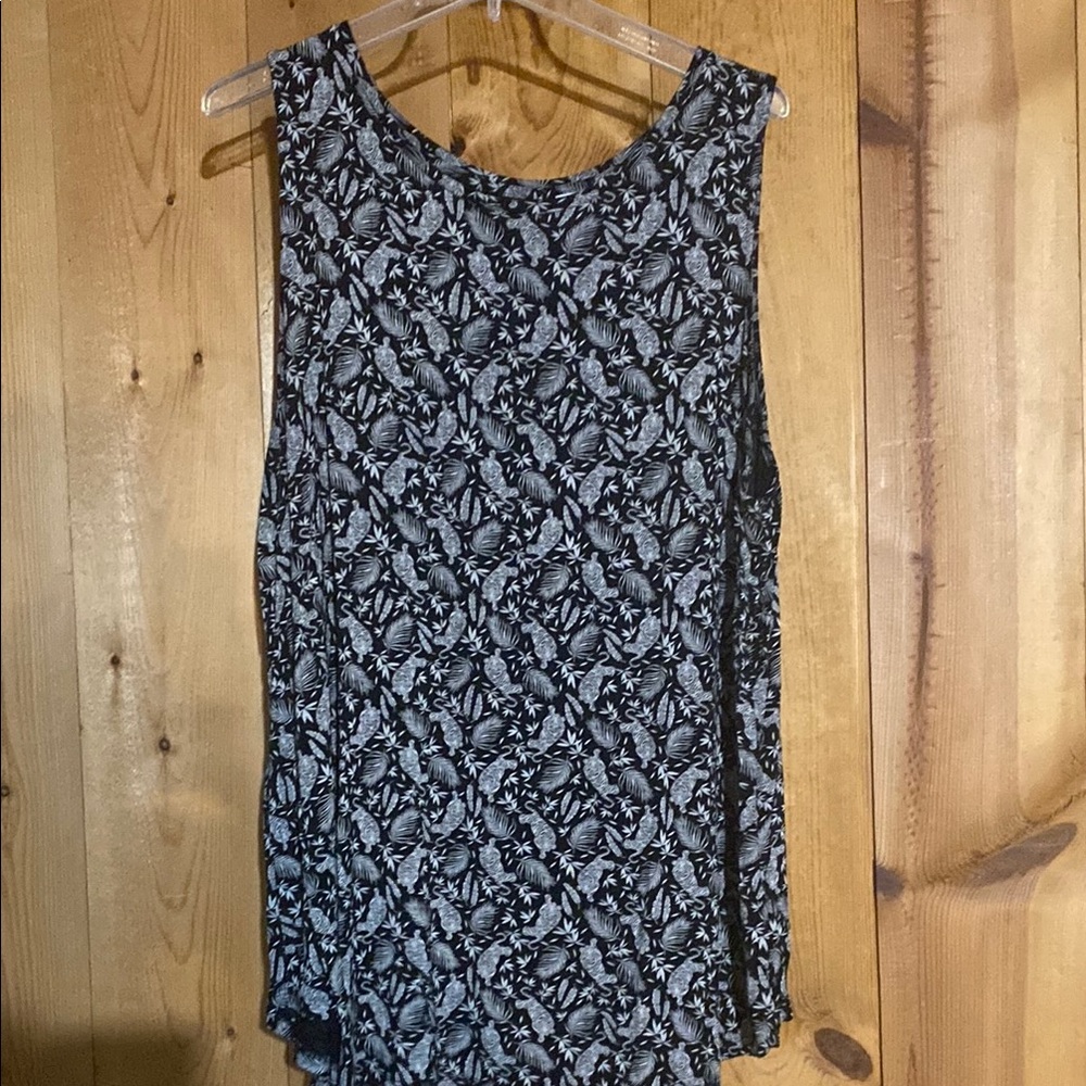 Old Navy Black and White Tank Top with Intricate Pattern